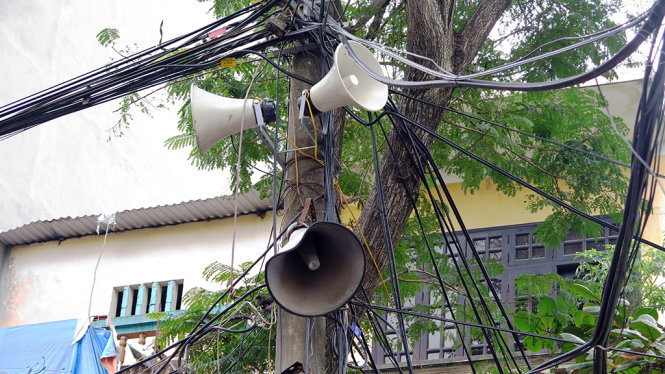 Public loudspeakers in Hanoi. Photo: Tuoi Tre