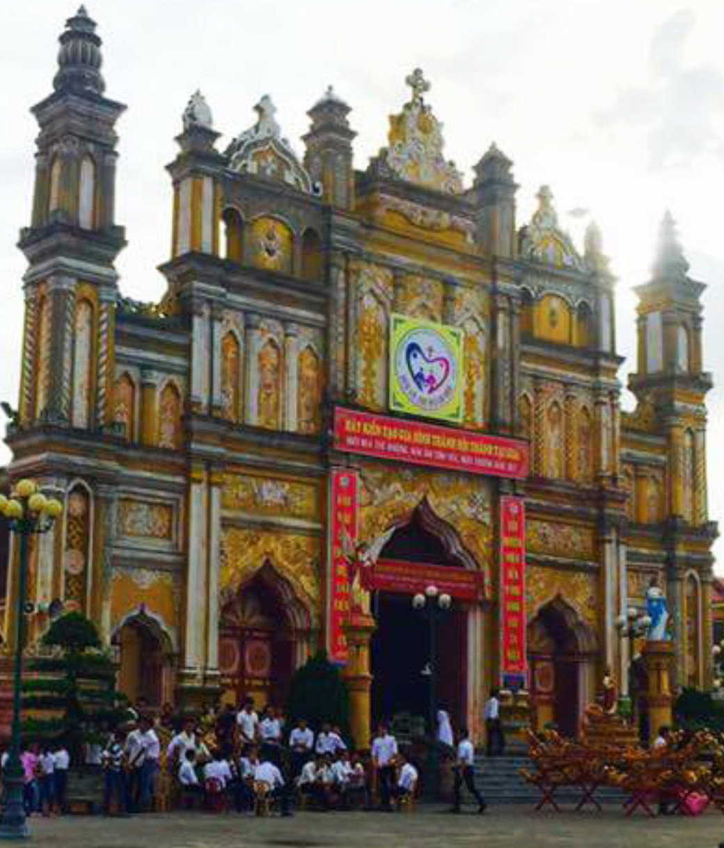A file photo of the Trung Lao Cathedral in Nam Dinh Province before the fire. Photo: Tuoi Tre