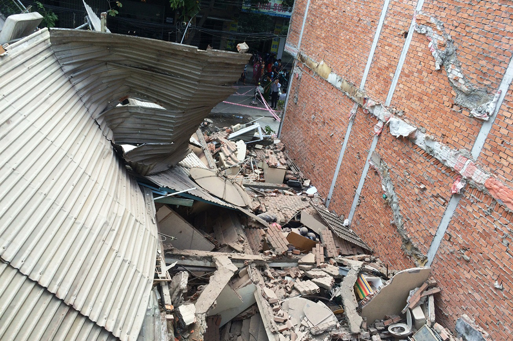 The site of the house collapse on Tan Son Hoa Street in Tan Binh District, Ho Chi Minh City. Photo: Tuoi Tre