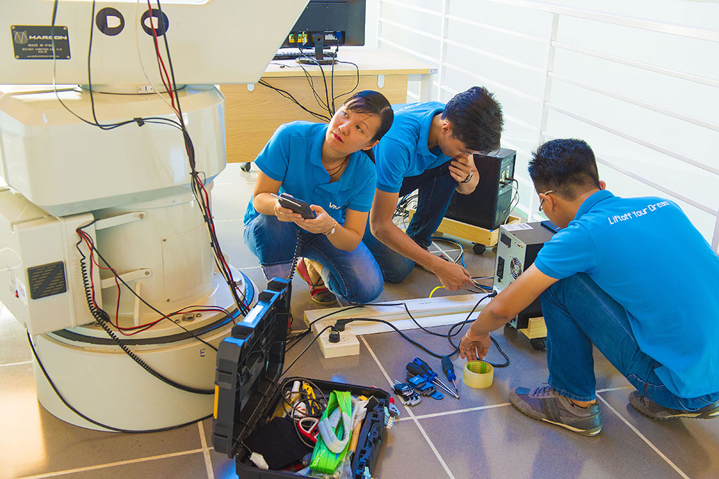 Dr Nguyen Thi Hoang Anh (left) and her colleagues work at the observatory.