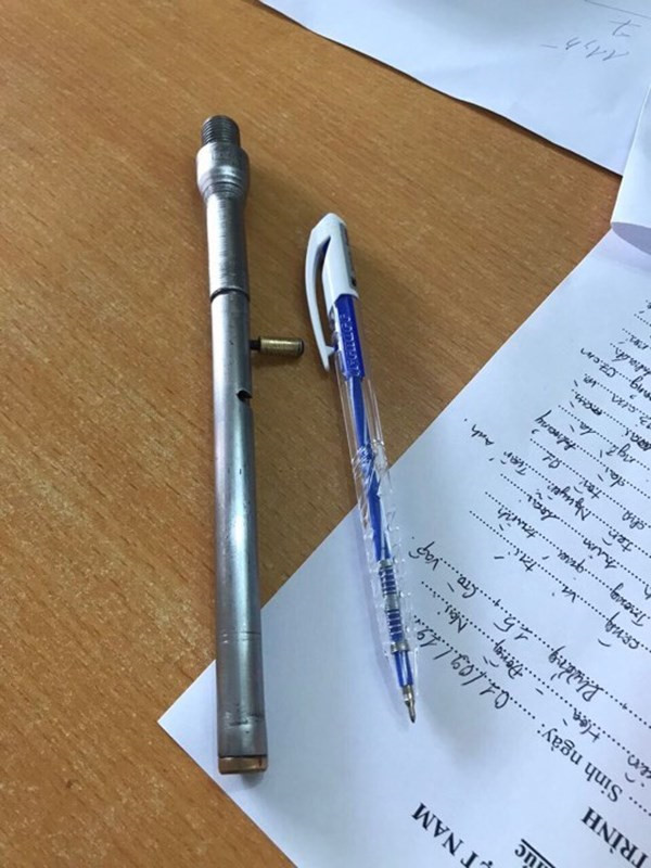 The reassembled pen gun confiscated by Tan Son Nhat airport security.