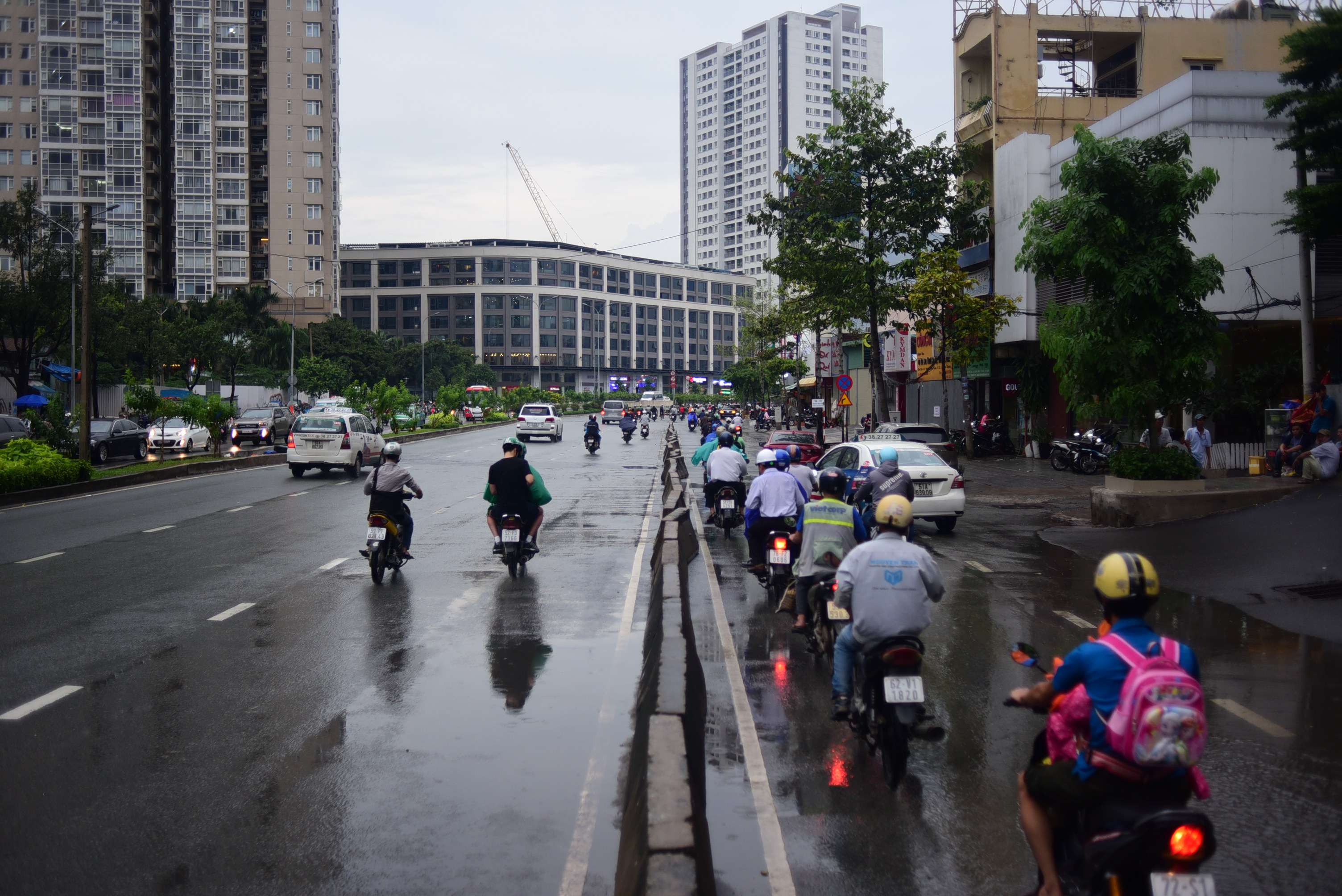 Nguyen Huu Canh Street is flood-free thanks to the pump system.