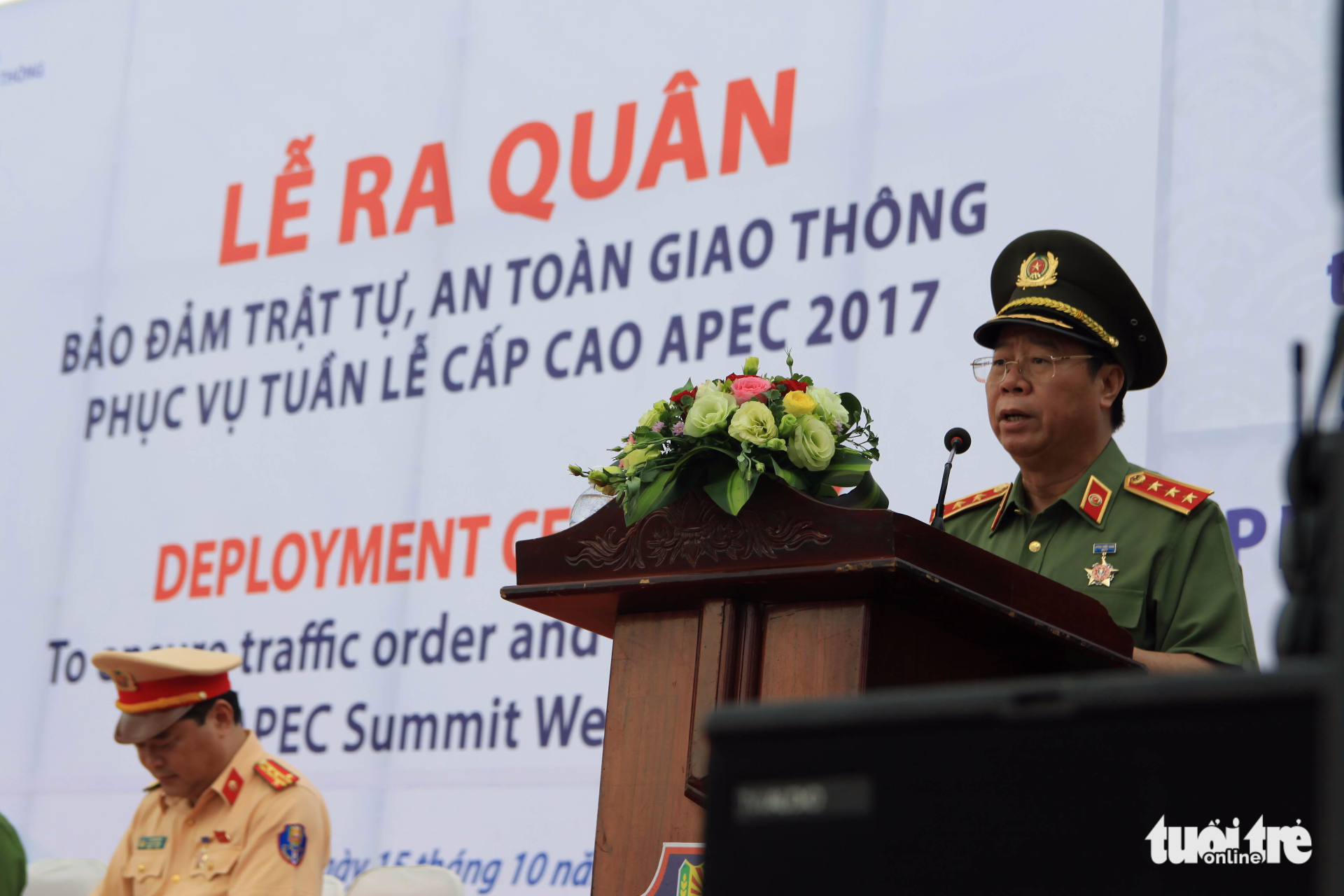 Colonel General Bui Van Nam, Deputy Minister of Public Security and head of the APEC 2017 Security and Order Subcommittee, speaks at the event.