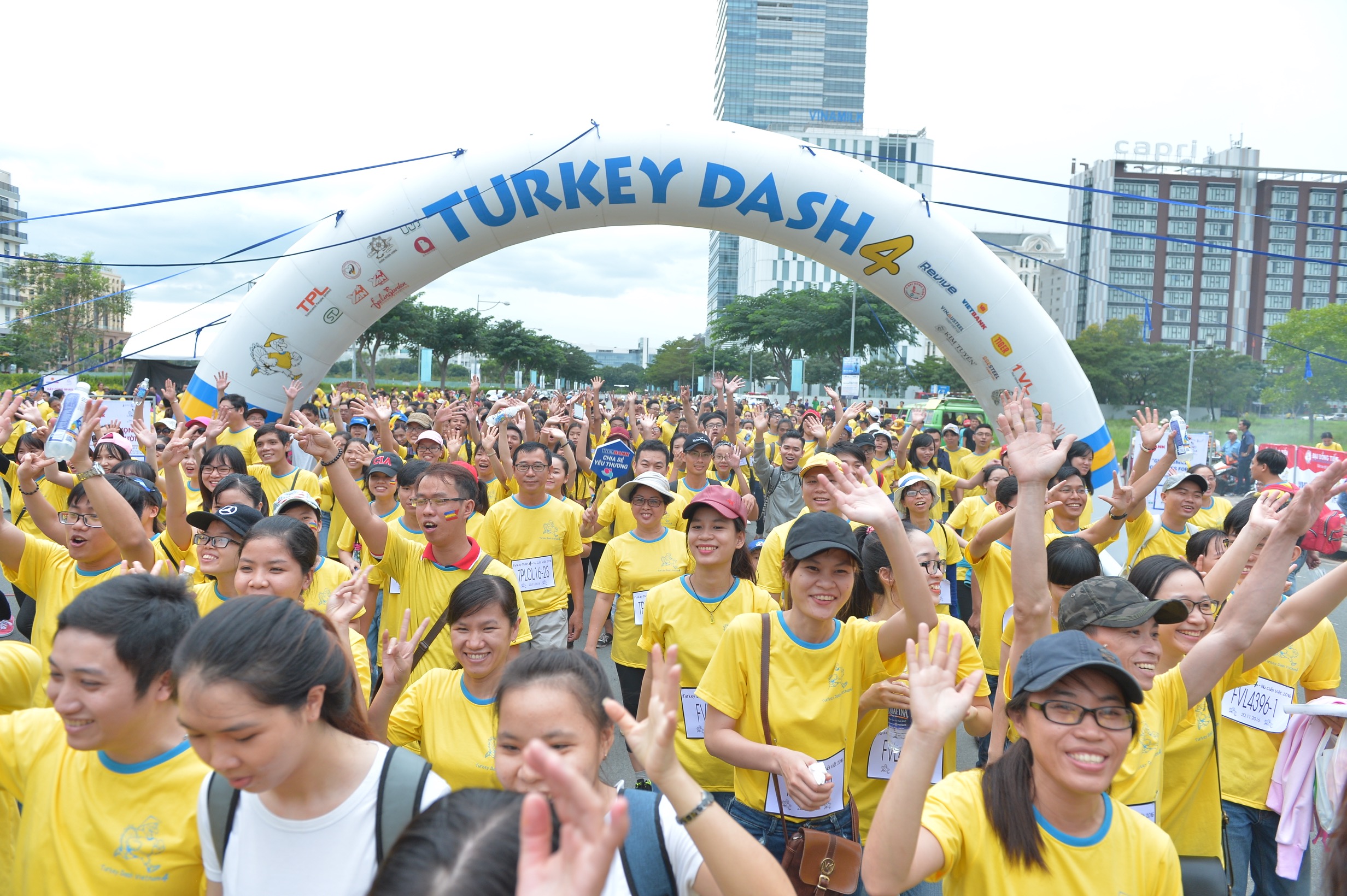 People join the Turkey Dash in 2016 - Photo provided by organizers