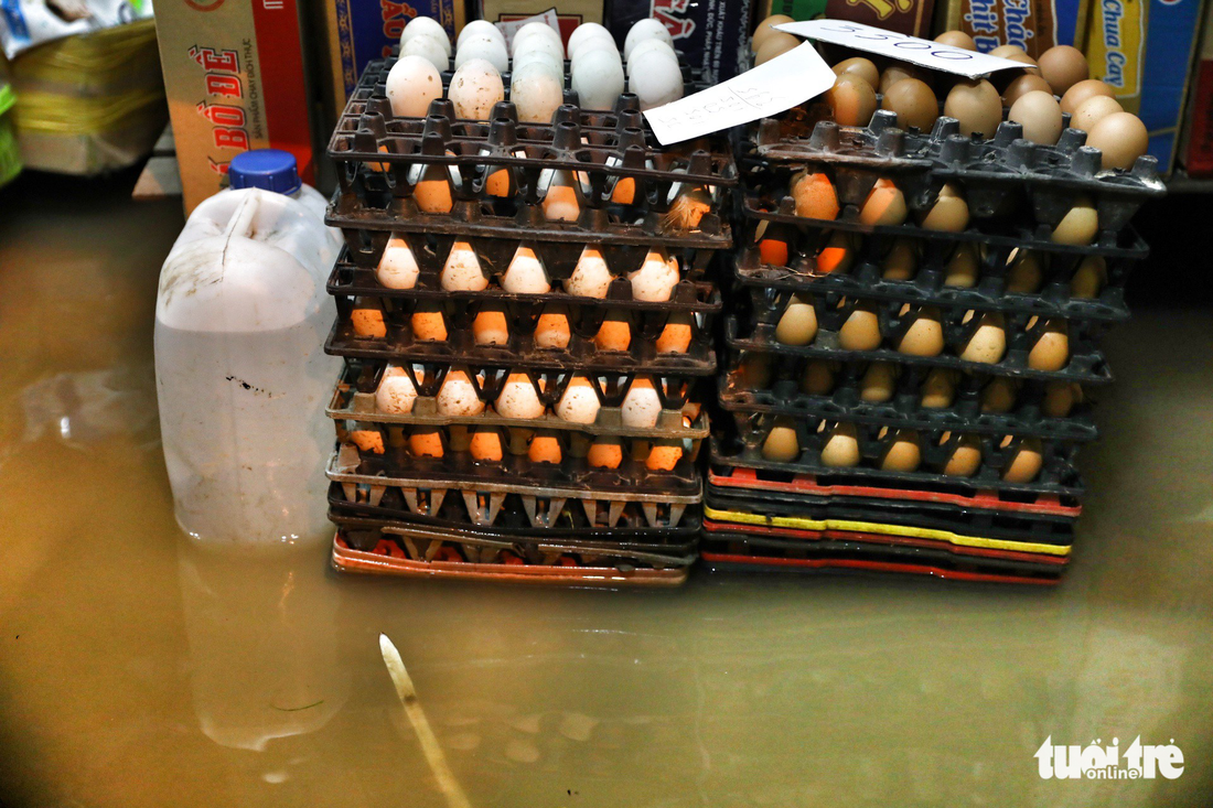 Eggs are soaked in an inundated shop.