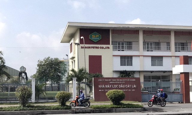 The entrance of Cat Lai Refinery in Ho Chi Minh City. Photo: Tuoi Tre