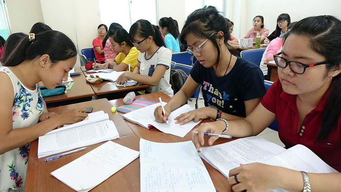 Students work in groups at the Ho Chi Minh City University of Education. Photo: Tuoi Tre