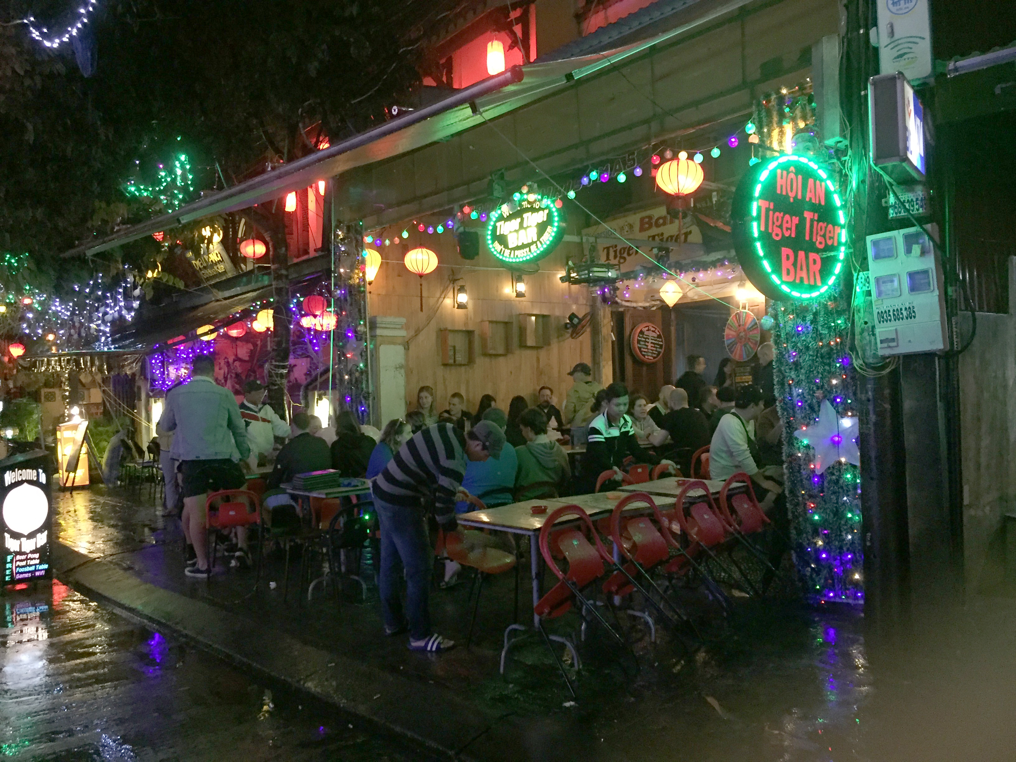 A bar on Nguyen Phuc Chu Street. Photo: Tuoi Tre