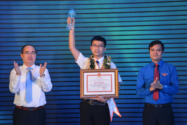 Nguyen Thanh An, a university student honored for his face recognition software. Photo: Tuoi Tre
