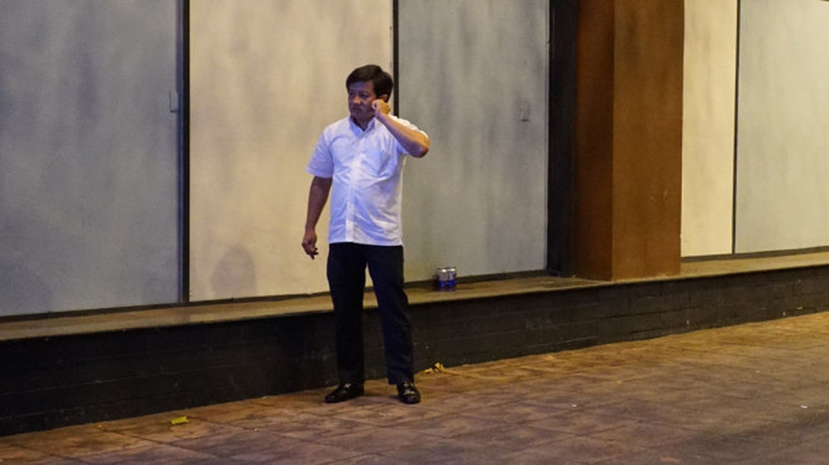 Doan Ngoc Hai during a sidewalk crackdown. Photo: Tuoi Tre