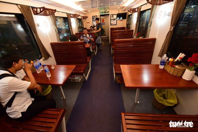 The dining car of the SE4 train