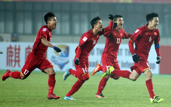 Vietnamese players celebrate their win over Iraq in the quarterfinals of the 2018 AFC U23 Championship in China on January 20, 2018. Photo: Tuoi Tre