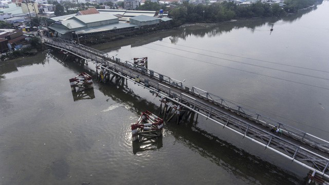 The Rach Dia Bridge in Nhe Be District, Ho Chi Minh City is seen from above. Photo: Tuoi Tre