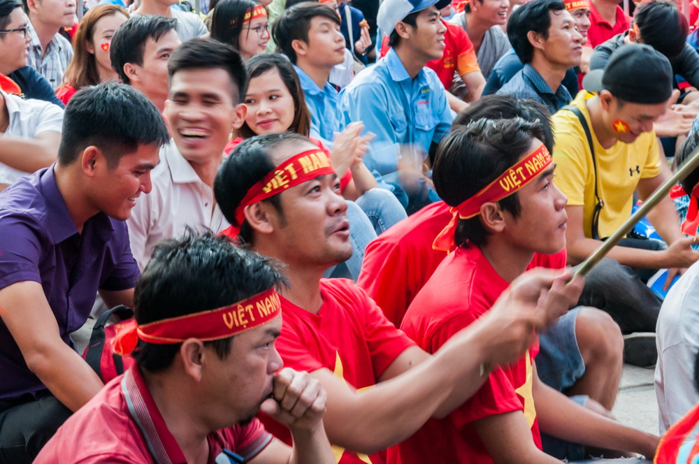 Fans at the Ho Chi Minh City Youth Cultural House during Vietnam’s U23 AFC Championship semi-final against Qatar on January 23, 2018. Photo: Vu Ha Kim Vy