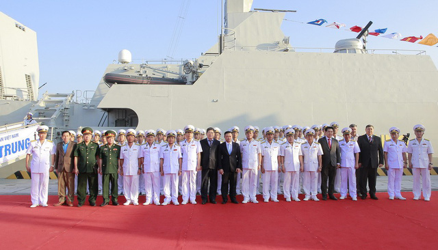 The frigates’ crews and officials at the ceremony on February 6, 2018 at Cam Ranh Port in Khanh Hoa Province. Photo: Tuoi Tre
