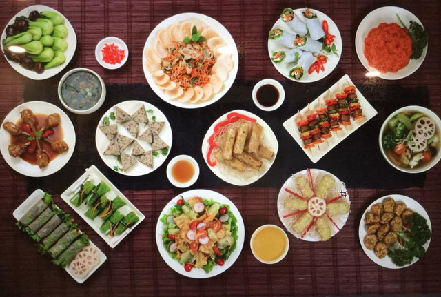 Dishes offered to the Vietnamese Kitchen God.  Photo courtesy of Nguyen Ngoc Quynh, Hanoi.