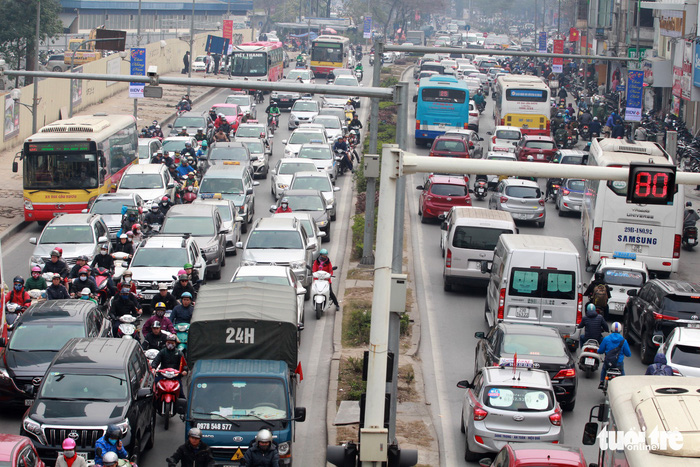 A sea of vehicles is seen on both directions of Kim Ma Street in Hanoi on February 9, 2018. Photo: Tuoi Tre
