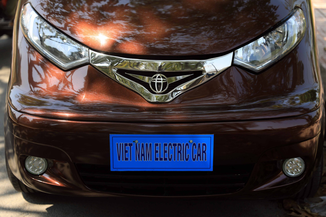 The front the electric car