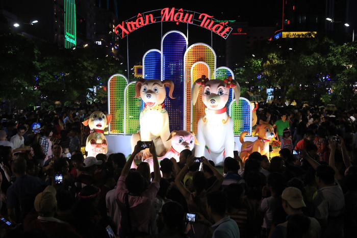 This lunar year is believed to be governed by the dog. Photo: Tuoi Tre