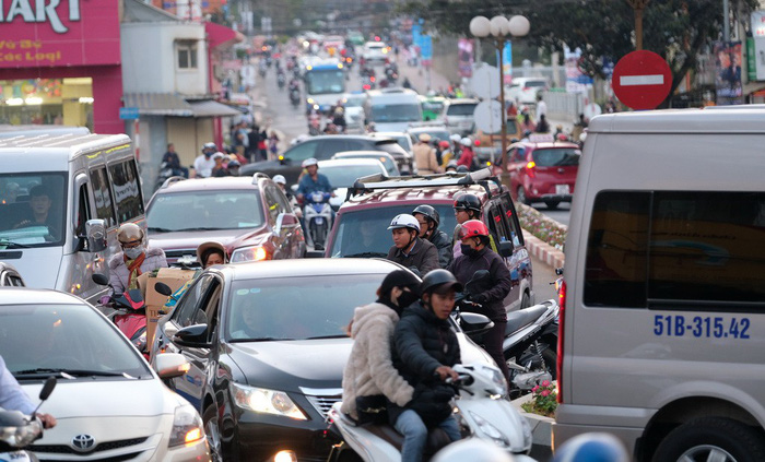 A traffic jam in the city center during the recent Lunar New Year holiday. Photo: Tuoi Tre
