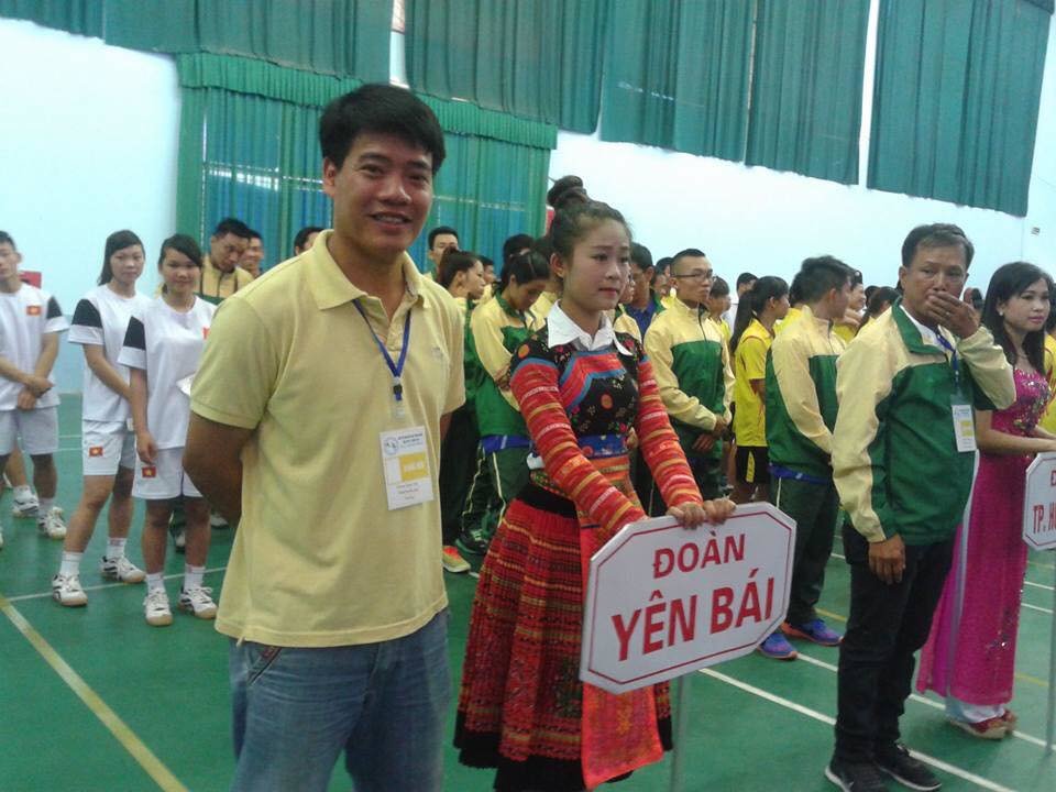 Duong Ngoc Tan (L) participates in a sports events in Yen Bai Province in northern Vietnam in this photo uploaded to the late man’s Facebook account.