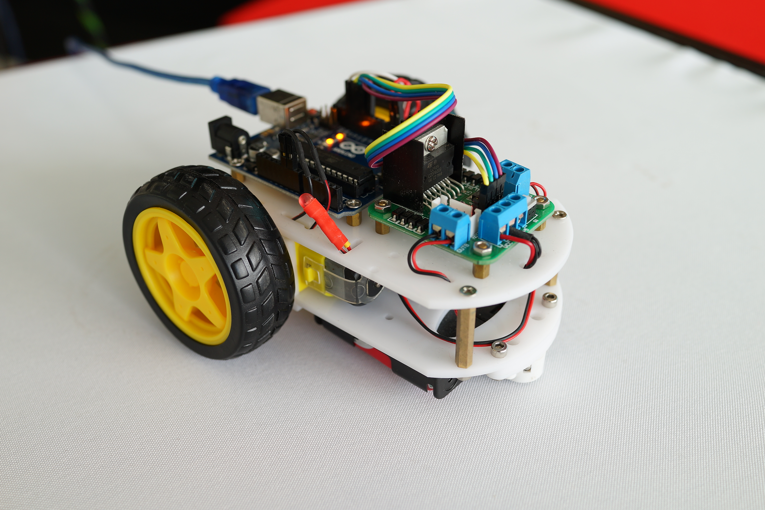 This robotic car programmed by an 8th grader in Vinh Long Province can be controlled via computer software. Photo: Tien Bui