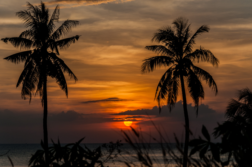 Sunset at the main beach of Bai Men on Nam Du Island. Photo: Vu Ha Kim Vy