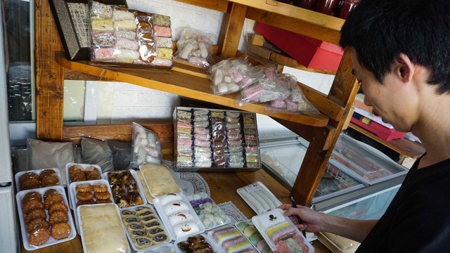 Korean rice cakes on sale in a store within the Korean zone in Ho Chi Minh City. Photo: Tuoi Tre