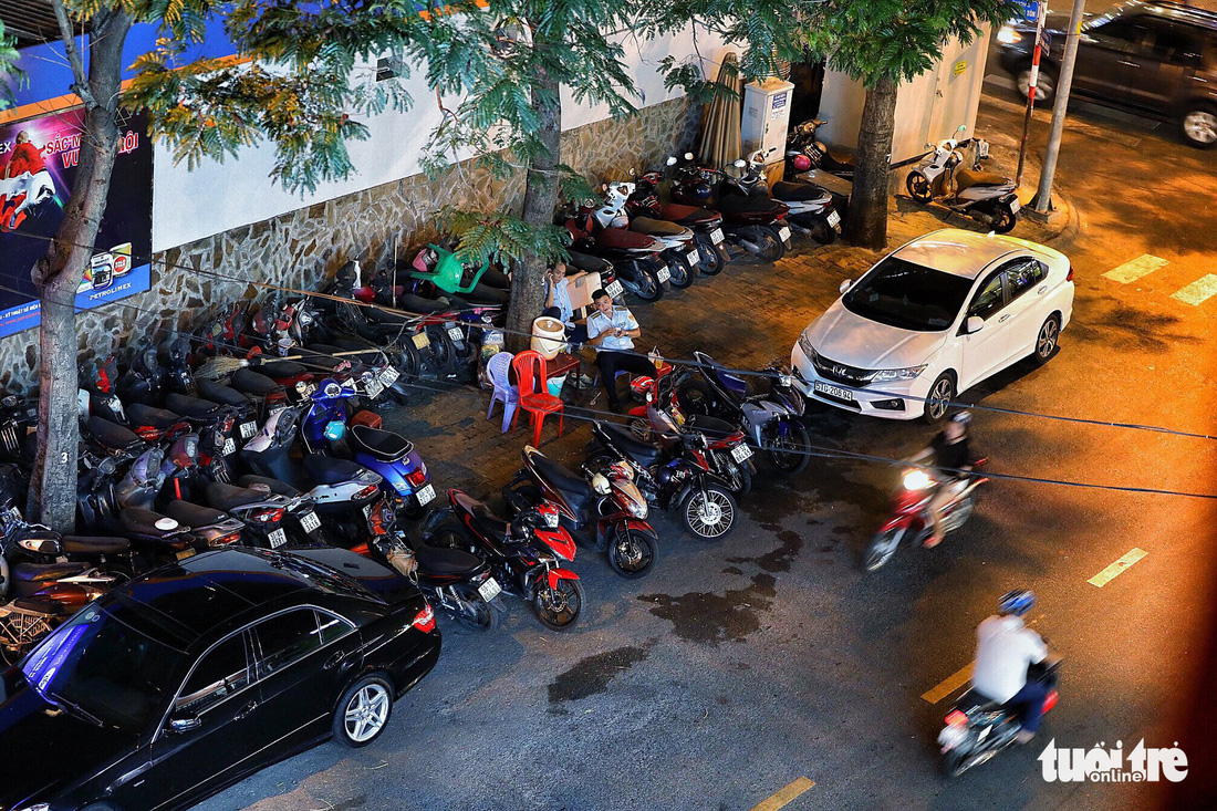 Motorcycles overflow into Le Anh Xuan Street in District 1, Ho Chi Minh City, Vietnam. Photo: Tuoi Tre
