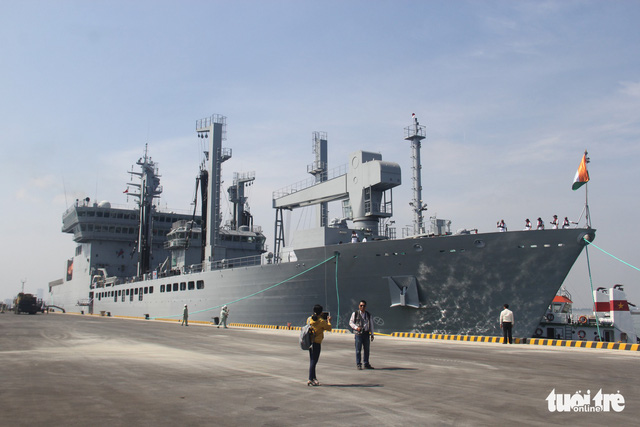 Fleet tanker Shakti docks at Tien Sa Port. Photo: Tuoi Tre