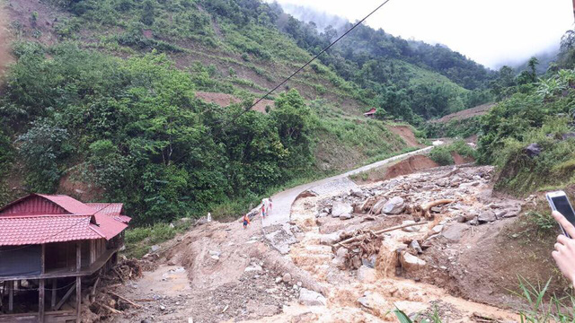 Landslide occurs in Lai Chau Province.