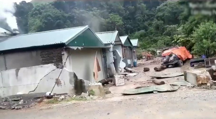 Houses comprising the ring’s “fortress” in Long Luong Commune. Photo: police