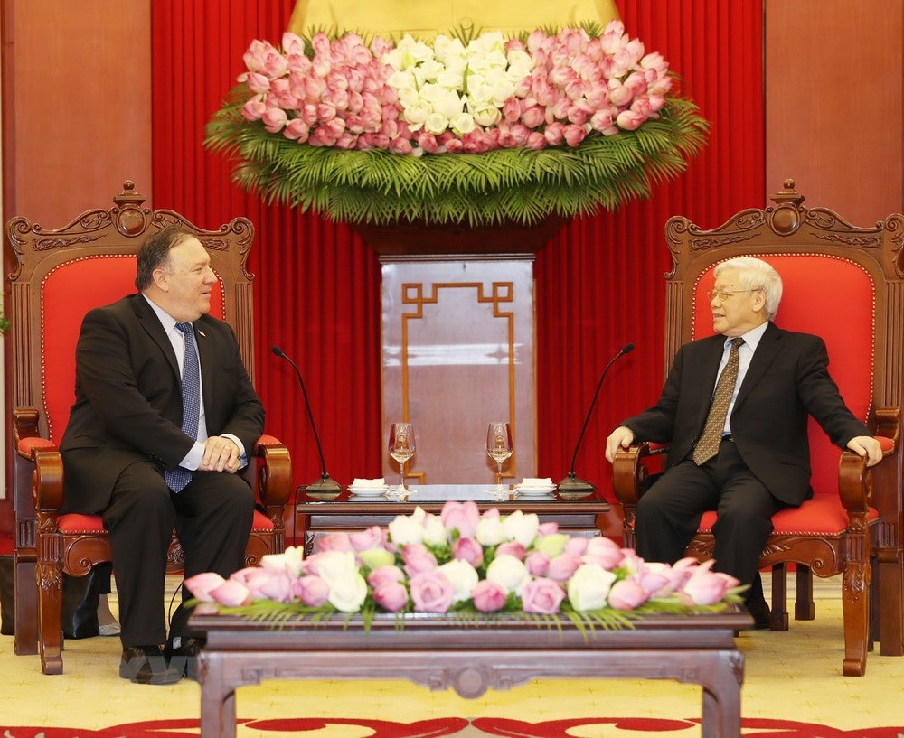 General Secretary of the Communist Party of Vietnam Nguyen Phu Trong talks with U.S. Secretary of State Mike Pompeo. Photo: Vietnam News Agency