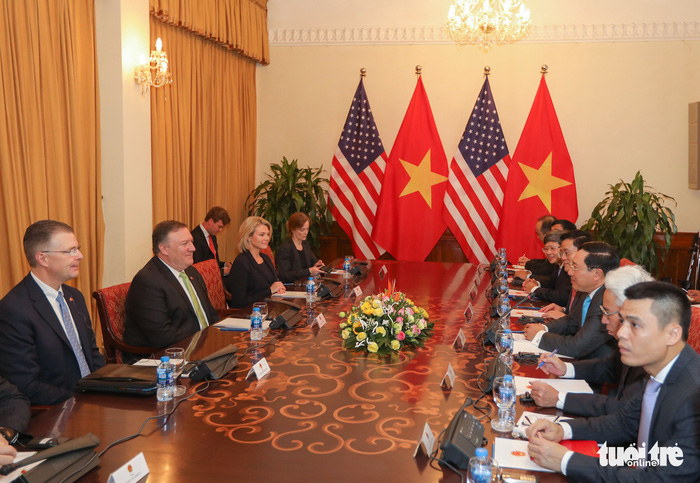Delegations led by Secretary Mike Pompeo and Deputy PM Pham Binh Minh joined talks in Hanoi. Photo: Tuoi Tre