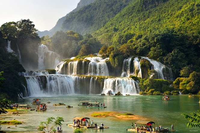 Ban Gioc Waterfall is a must-see on for visitors hoping to take in the beauty of northern Vietnam’s rural provinces. Photo: Tuoi Tre