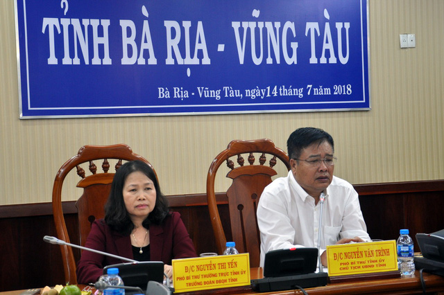 The provincial People’s Committee convenes an urgent meeting on July 14, 2018. Photo: Tuoi Tre