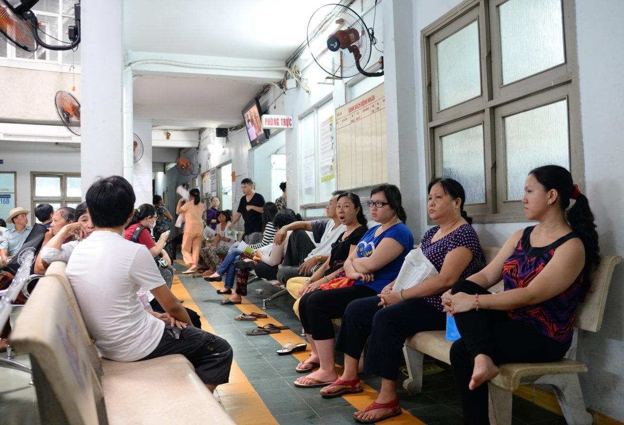 Patients wait for their turn at a hospital in Ho Chi Minh City. Photo: Tuoi Tre