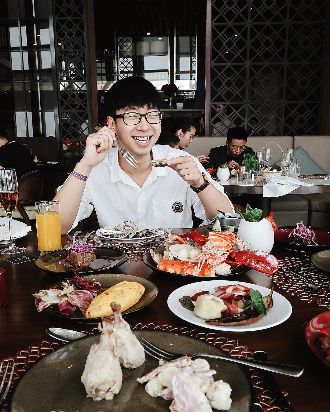Vu Trong Ninh, a full-time food reviewer