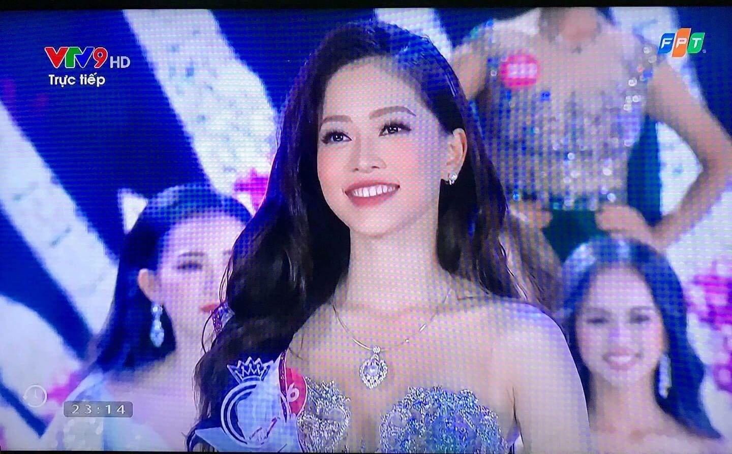 A screen capture of Miss Vietnam 2018 first runner-up Bui Phuong Nga at the pageant's finale in Ho Chi Minh City on September 16, 2018.