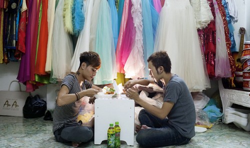 Hanoi, Thanh Hoa propose ban on same-sex marriage