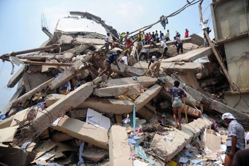 Bangladesh garment workers protest building tragedy