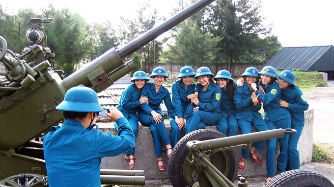 Descendants of Ngu Thuy artillery women