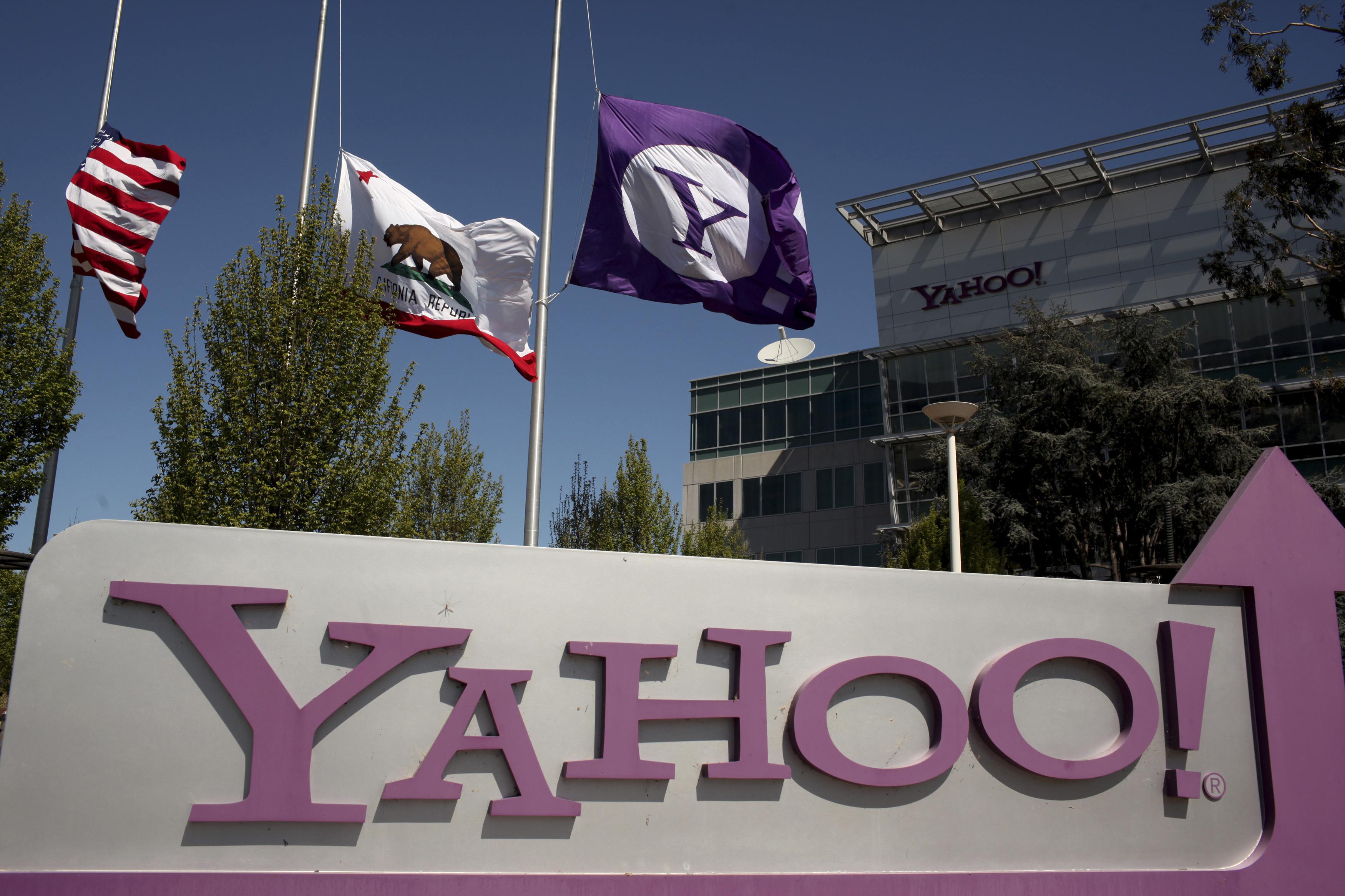 Yahoo buys startup behind smartphone movie app