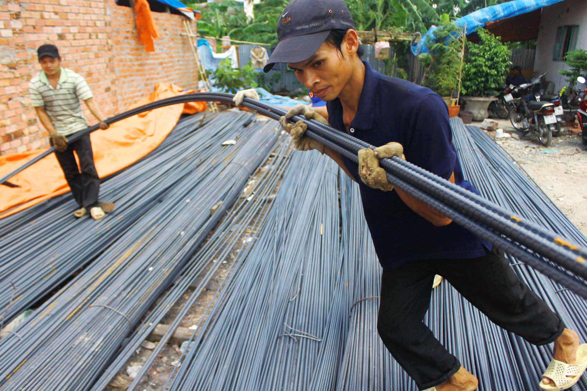 Vietnam levies anti-dumping duty on steel imports after lawsuits