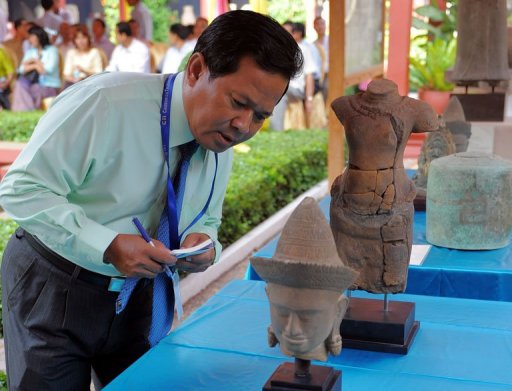 Looted Cambodian sculptures returning home from US