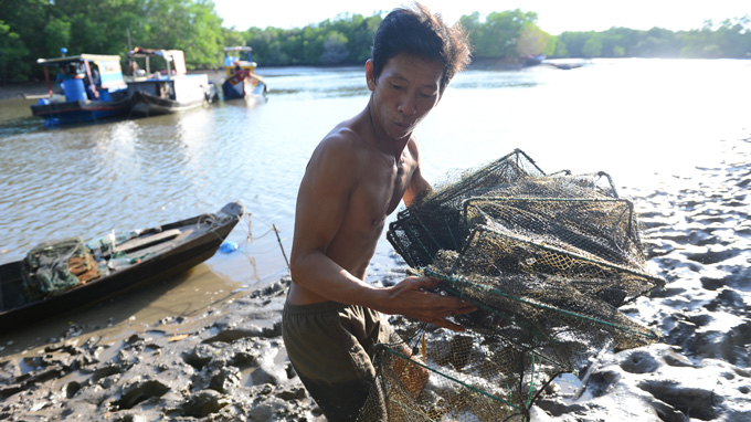 Individuals, not police force, to pay damage to fishermen