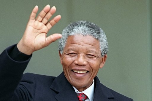 Mandela 'responding well to treatment': government