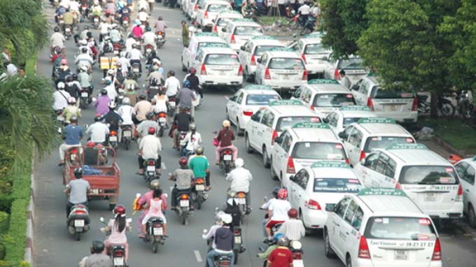 Black boxes proposed for all taxis in HCMC
