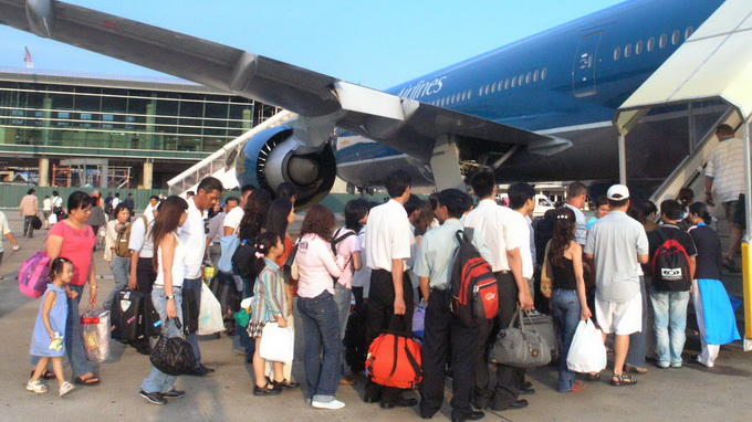 Vietnam airlines plan fleet boom as roads and rail fail