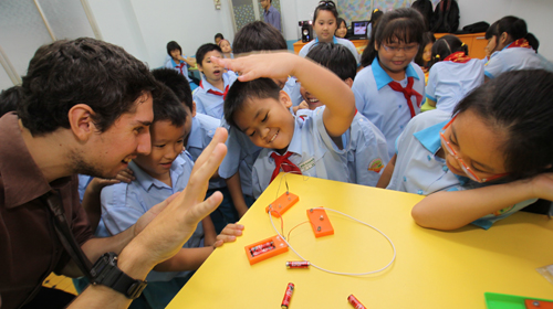 Central Vietnam province to spend $8.4 mln on English teaching
